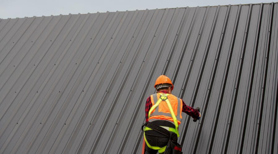 Professional gutter cleaning in Baldwinville, MA
